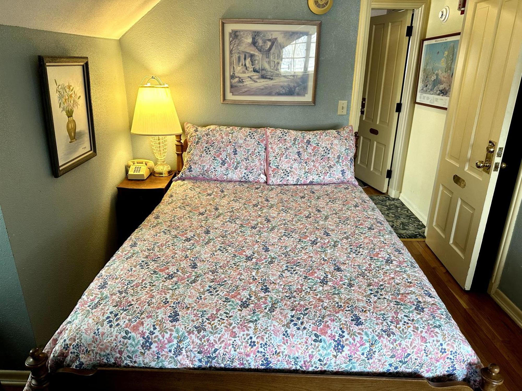 Montague Inn Bed & Breakfast Saginaw Eksteriør billede