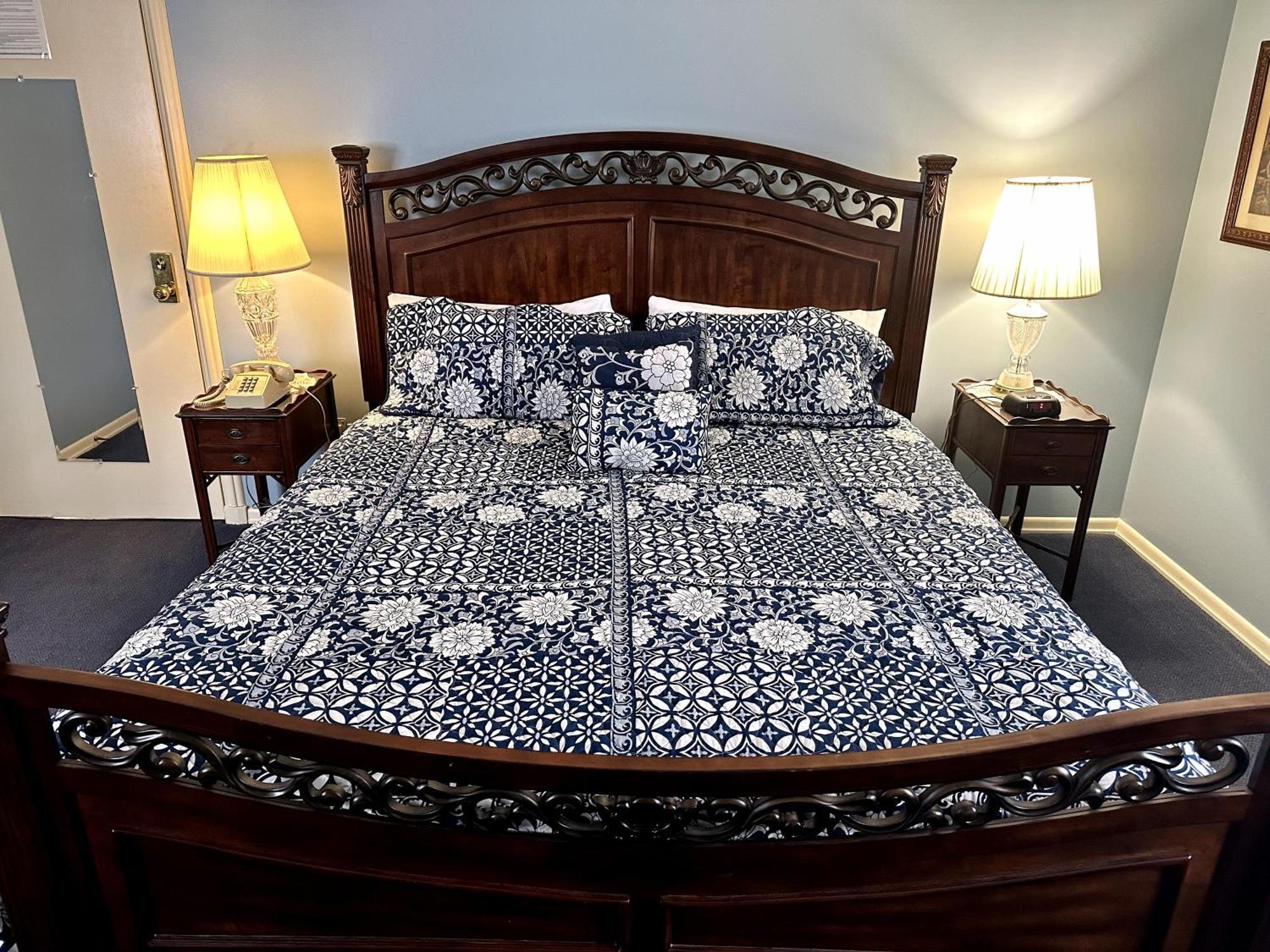 Montague Inn Bed & Breakfast Saginaw Eksteriør billede
