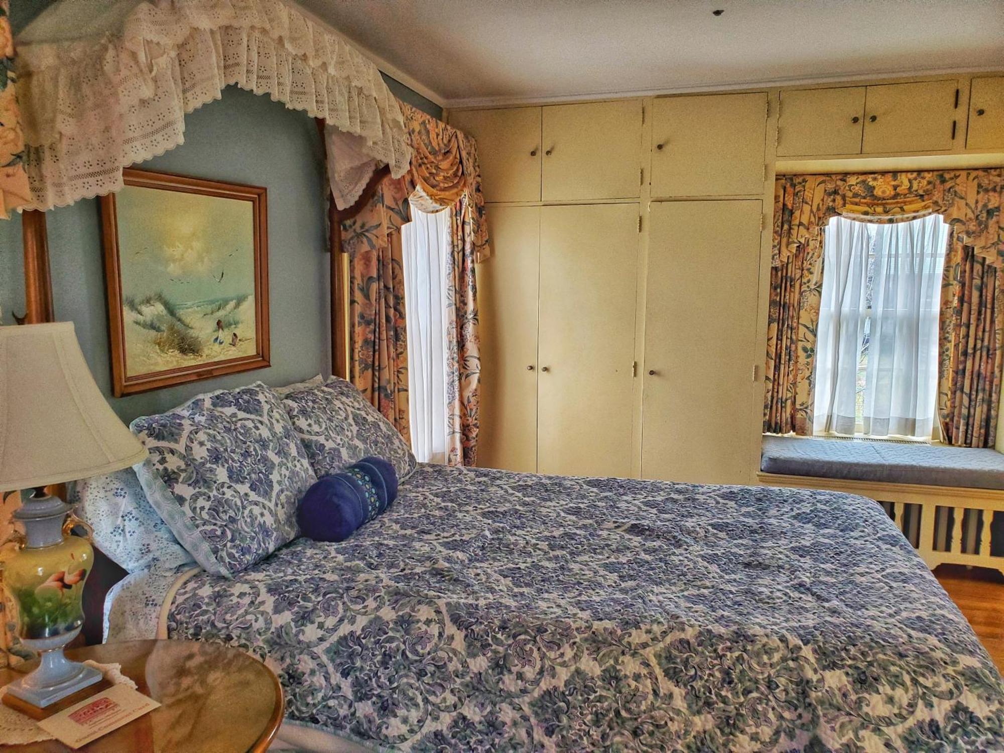 Montague Inn Bed & Breakfast Saginaw Eksteriør billede